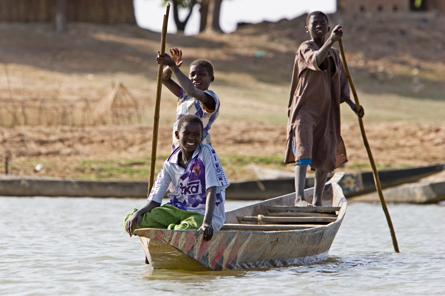 107   Life on the Niger